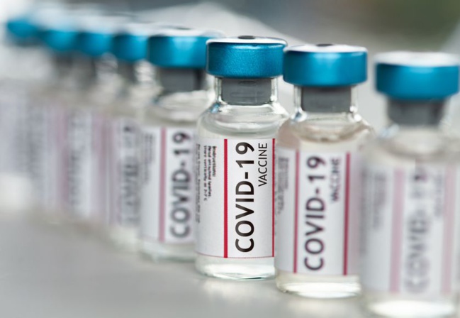 Qui sont les patients vaccinés qui font tout de même une forme sévère de COVID-19 ?