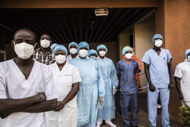 Grèves dans la santé au Sénégal après des poursuites contre six sages-femmes